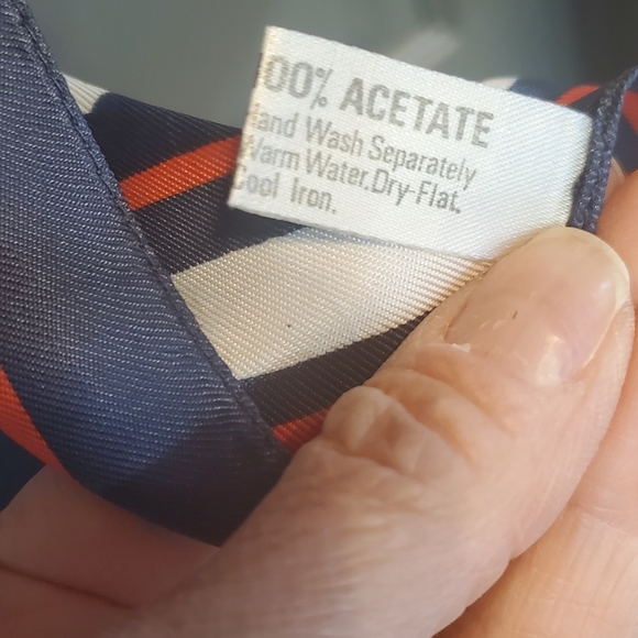 Presidents Scarf Made in Italy 🇮🇹 - Picture 2 of 4